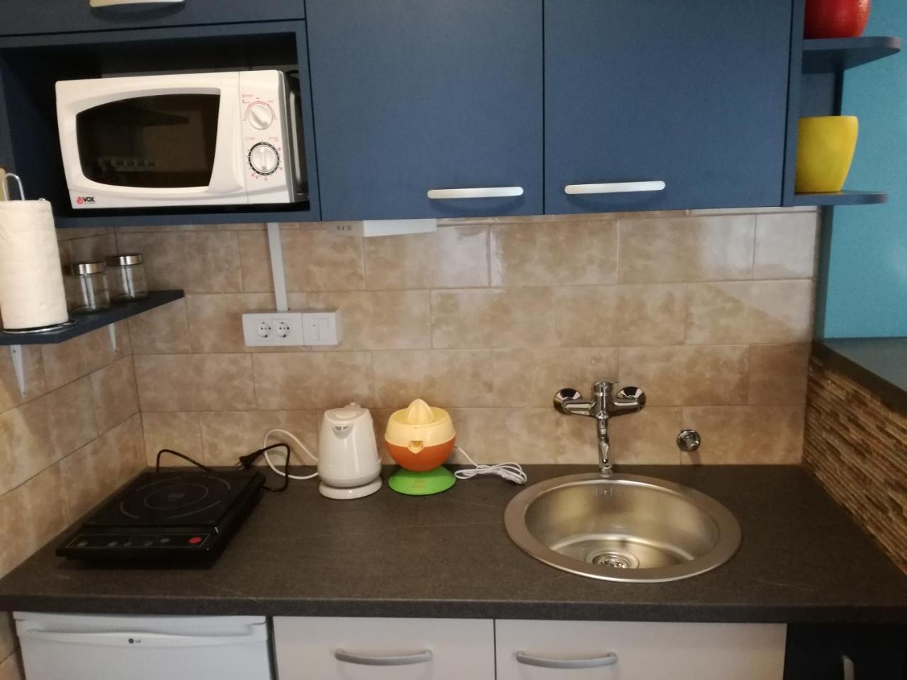 By The Park Free Parking Appartement Belgrado Buitenkant foto