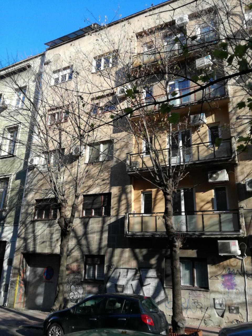 By The Park Free Parking Appartement Belgrado Buitenkant foto